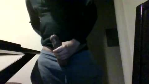 Snapshot of likeitorleaveit008 chatting on 04-04-26, 01:37 likeitorleaveit008 online show from 04-04-26, 01:37