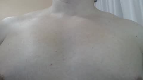 Snapshot of likwidator84 chatting on 02-06-26, 01:10 Maximus online show from 02-06-26, 01:10