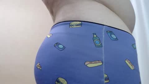 Snapshot of likwidator84 chatting on 02-25-26, 02:21 Maximus online show from 02-25-26, 02:21