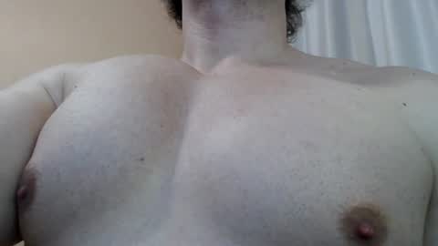 Snapshot of likwidator84 chatting on 07-11-26, 02:47 Maximus online show from 07-11-26, 02:47