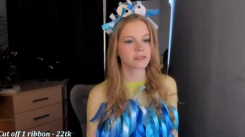 Snapshot of lil_cookie_monster chatting on 04-25-26, 11:24 Erica online show from 04-25-26, 11:24
