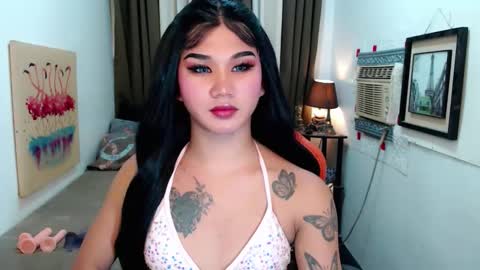 Snapshot of lil_fantacy chatting on 10-02-25, 04:03 LILY online show from 10-02-25, 04:03