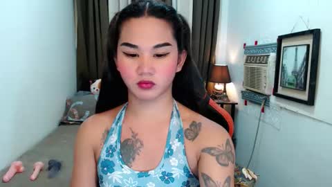 Snapshot of lil_fantacy chatting on 10-12-25, 09:30 LILY online show from 10-12-25, 09:30