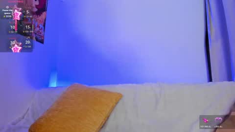 Snapshot of lil_hanna18 chatting on 06-08-26, 10:15 Hanna online show from 06-08-26, 10:15