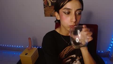 Snapshot of lil_lisaa chatting on 12-14-24, 09:07 Lisaa online show from 12-14-24, 09:07