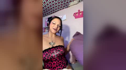 Snapshot of lil_luluvert chatting on 05-06-26, 03:02 lil_luluvert online show from 05-06-26, 03:02