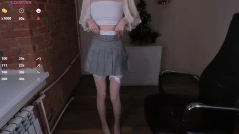 Melanie  Follow me  online show from 01-10-26, 11:45