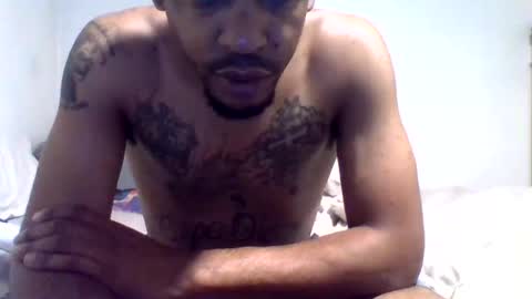 Snapshot of lil_shadow chatting on 02-21-25, 05:35 Trae online show from 02-21-25, 05:35