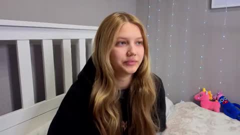 Emma online show from 02-22-26, 03:29