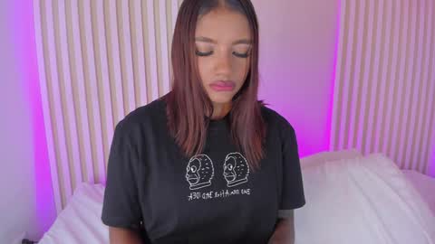L I L A   online show from 12-18-24, 08:25