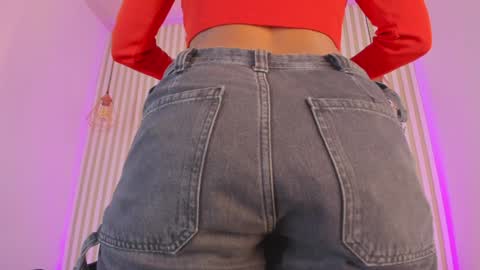 L I L A   online show from 12-23-24, 08:47