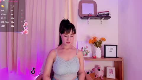Lila  online show from 10-06-25, 09:01