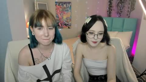 Snapshot of lilac_muse chatting on 05-08-26, 11:26 Lili online show from 05-08-26, 11:26