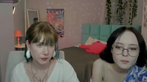 Snapshot of lilac_muse chatting on 05-14-26, 11:50 Lili online show from 05-14-26, 11:50