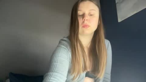 Lily online show from 10-21-25, 07:25