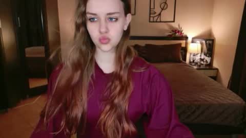 Snapshot of lilasparkling chatting on 05-19-26, 07:26 LilaSparkling online show from 05-19-26, 07:26