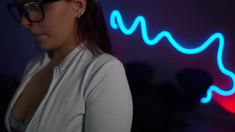 Rebecca online show from 02-10-26, 06:39