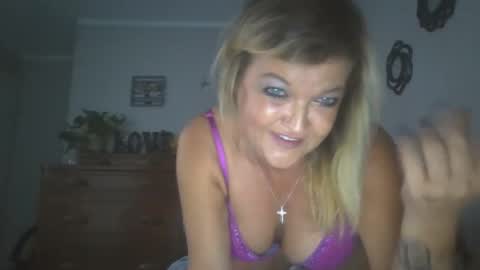 lilblonde412 online show from 09-16-25, 11:22