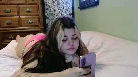 candy online show from 09-10-25, 01:44