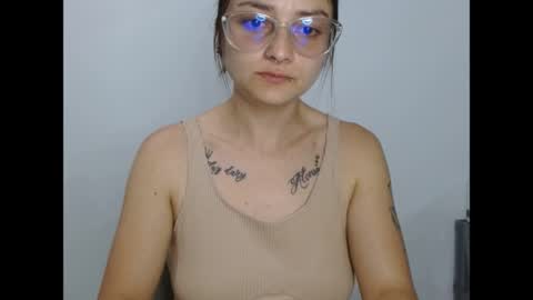 Valeri Villalobos  IG villa lobosvaleri online show from 05-30-26, 01:25
