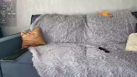 Lili online show from 04-01-26, 10:49