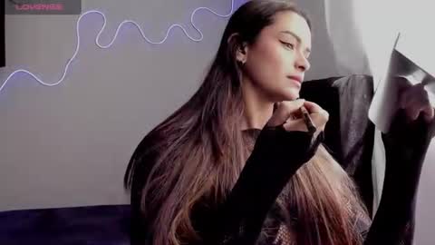 Snapshot of lili_evanss chatting on 06-20-26, 03:37 lili_evanss online show from 06-20-26, 03:37