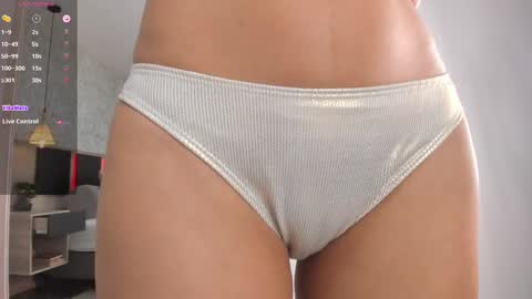 lili online show from 02-19-25, 03:27