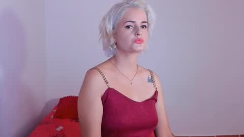 Lili online show from 10-05-25, 04:27