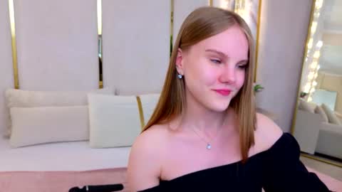 lili_lohan online show from 06-10-26, 09:19