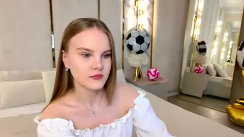 Snapshot of lili_lohan chatting on 07-01-26, 05:09 lili_lohan online show from 07-01-26, 05:09