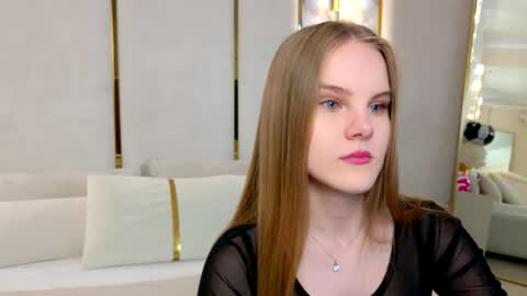 Snapshot of lili_lohan chatting on 07-03-26, 05:14 lili_lohan online show from 07-03-26, 05:14