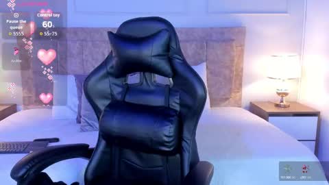 LILI MILF online show from 10-15-25, 11:43