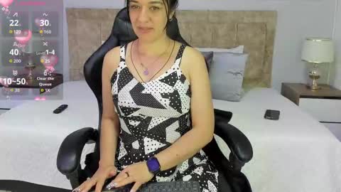 LILI MILF online show from 10-22-25, 11:43