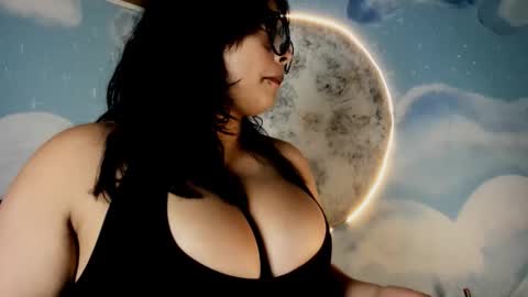 Lili  online show from 04-16-26, 07:14