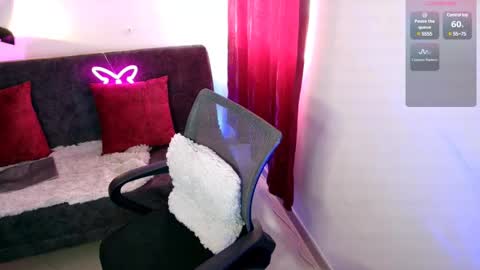 Snapshot of lili_thomson chatting on 02-20-25, 08:47 Nataly online show from 02-20-25, 08:47