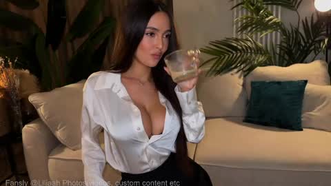 Lili  Nude ONLY Ticket or Fansly  online show from 06-08-26, 11:16