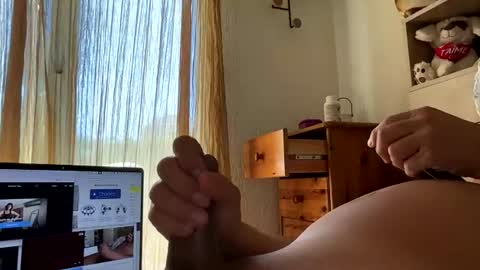 lilian2121 online show from 08-06-26, 12:07