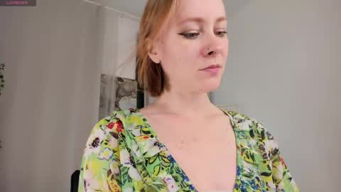 Snapshot of lilian_kroft chatting on 05-31-26, 12:12 LIL online show from 05-31-26, 12:12