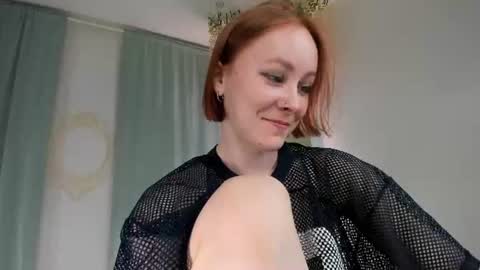 Snapshot of lilian_kroft chatting on 06-20-26, 12:19 LIL online show from 06-20-26, 12:19