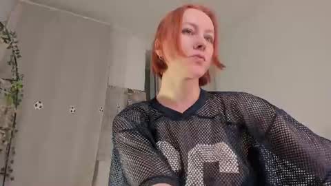 Snapshot of lilian_kroft chatting on 06-24-26, 12:26 LIL online show from 06-24-26, 12:26