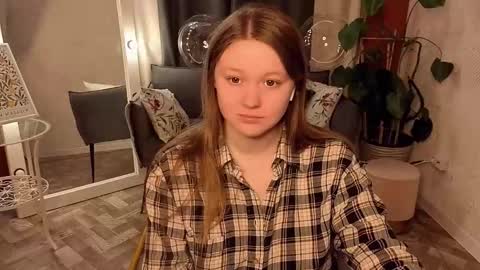 Lilian online show from 03-07-26, 05:37