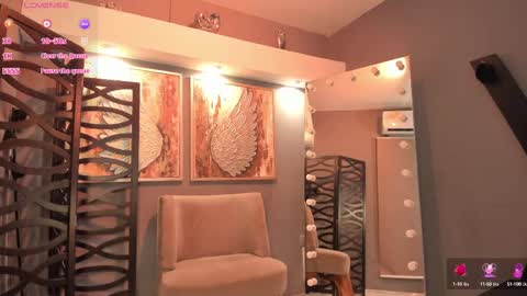 holis soy lily chang no olvides el pulgar arriba es muy importante para mi 3 independent model online show from 09-23-25, 08:56