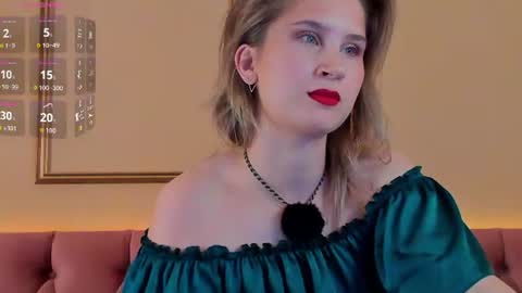 Snapshot of lilianadaniels chatting on 07-13-26, 01:30 Lilian online show from 07-13-26, 01:30