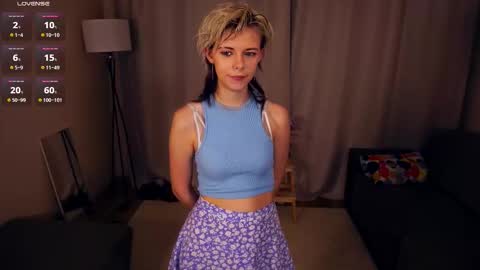 Snapshot of liliandaniels chatting on 09-23-25, 08:50 Lilian online show from 09-23-25, 08:50