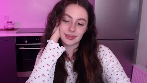 Snapshot of liliatlu chatting on 02-07-26, 11:30 Lilu online show from 02-07-26, 11:30