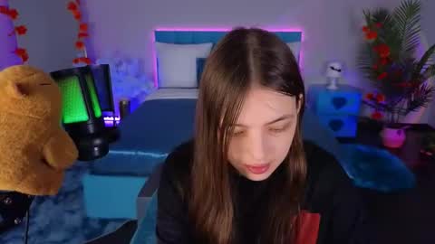 Lili Bakery online show from 10-27-25, 01:53