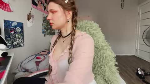 Lily online show from 07-15-26, 05:12