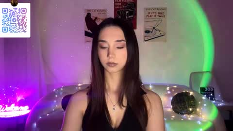 Lina online show from 04-17-26, 11:08