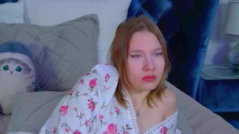 LiliLinn online show from 02-21-26, 05:19