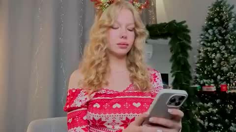 lililok101 online show from 12-23-25, 03:15